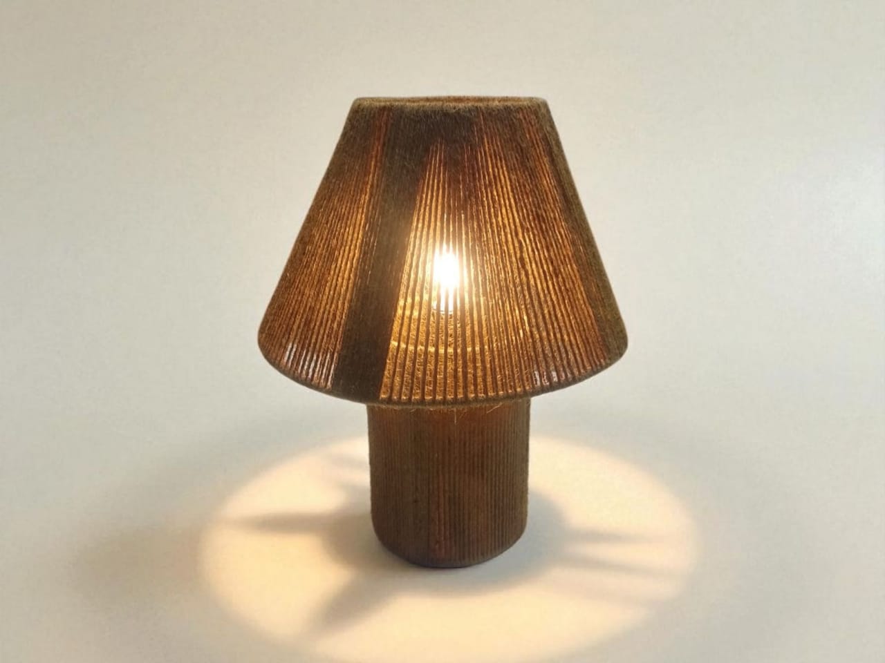 Luminária Abajur de Mesa Rústico Tipo Cúpula 40 A x 30 L
